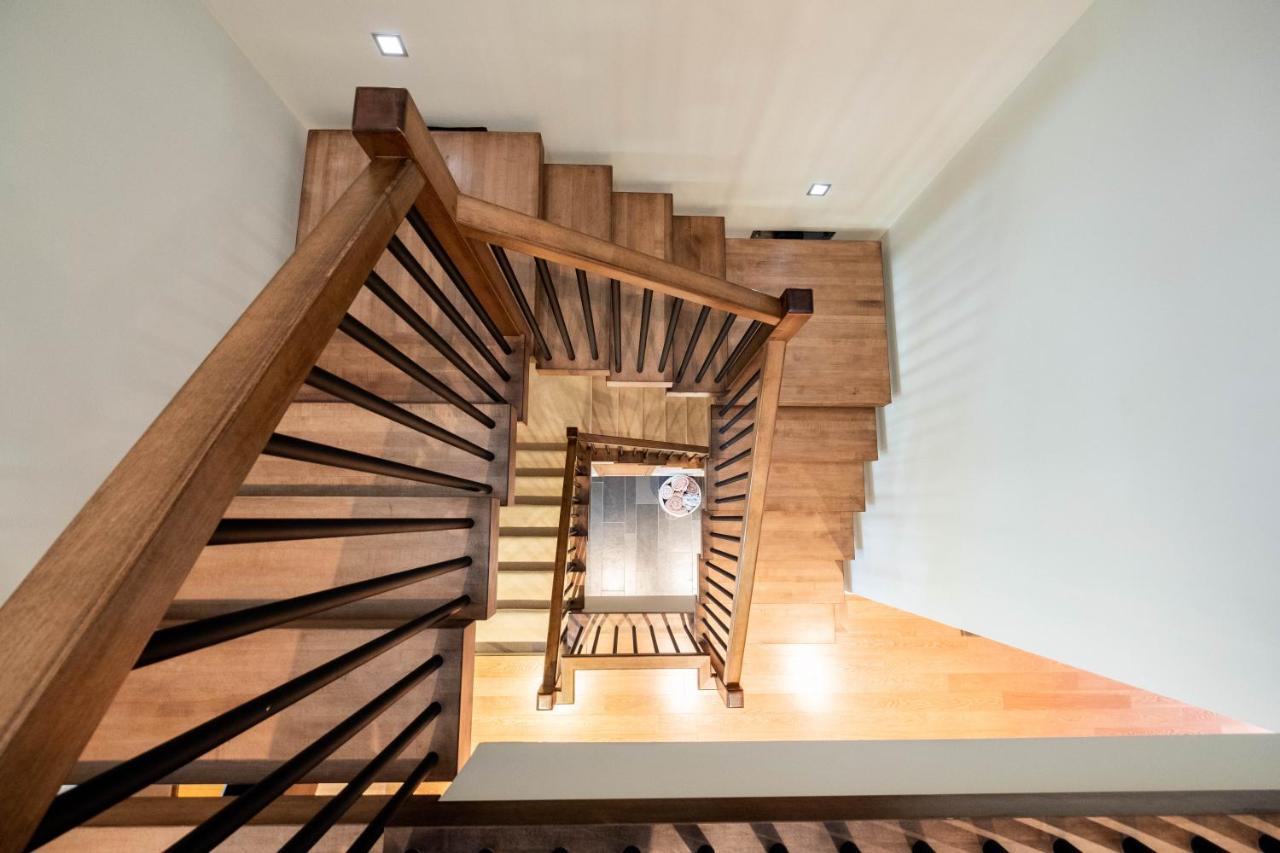 Fitzsimmons Walk By Outpost Whistler Villa Exterior photo