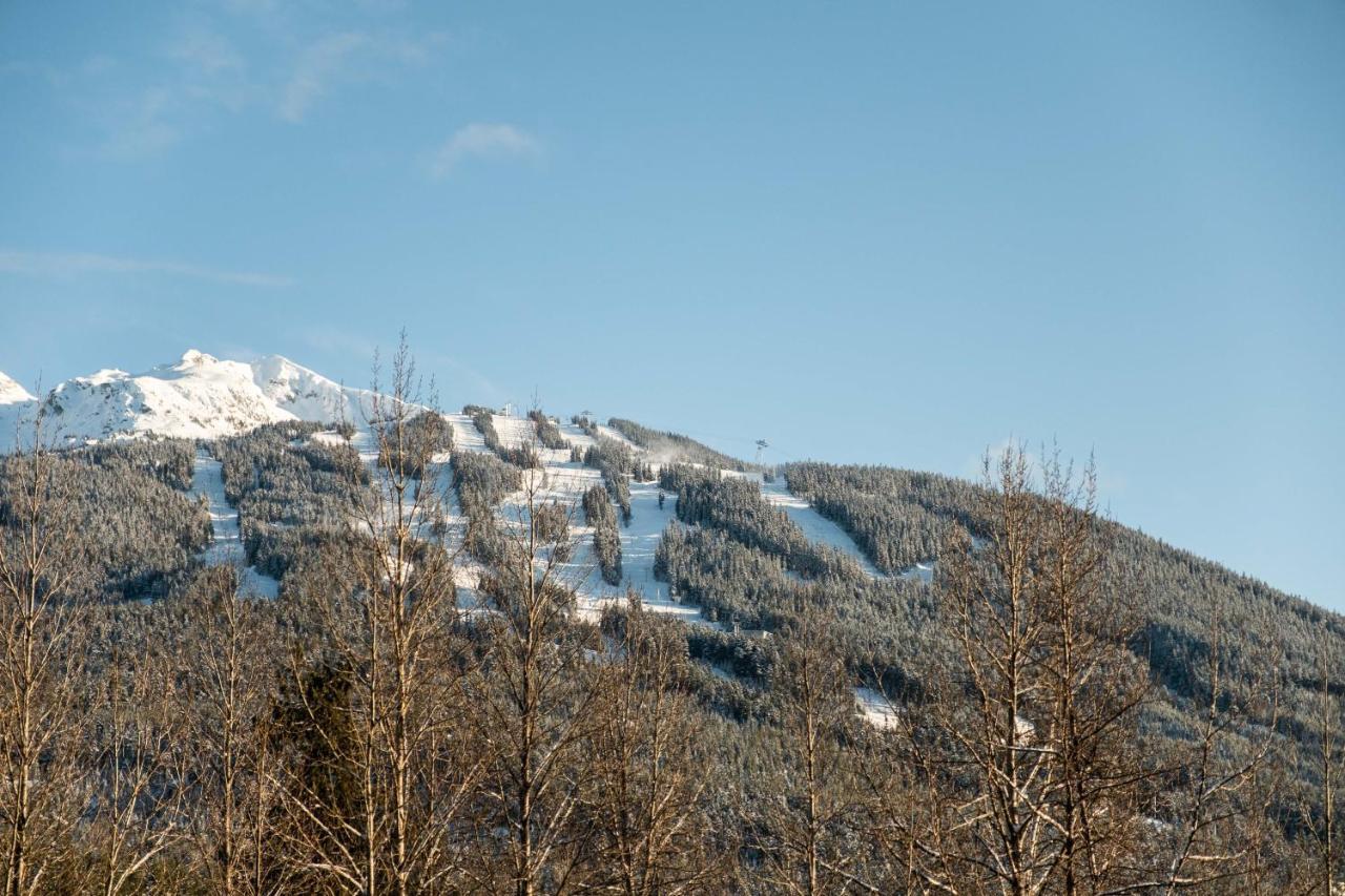 Fitzsimmons Walk By Outpost Whistler Villa Exterior photo