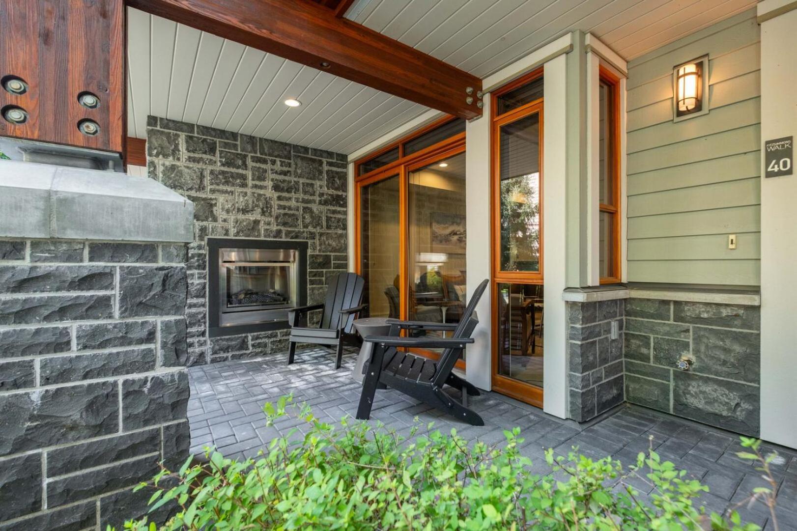 Fitzsimmons Walk By Outpost Whistler Villa Exterior photo